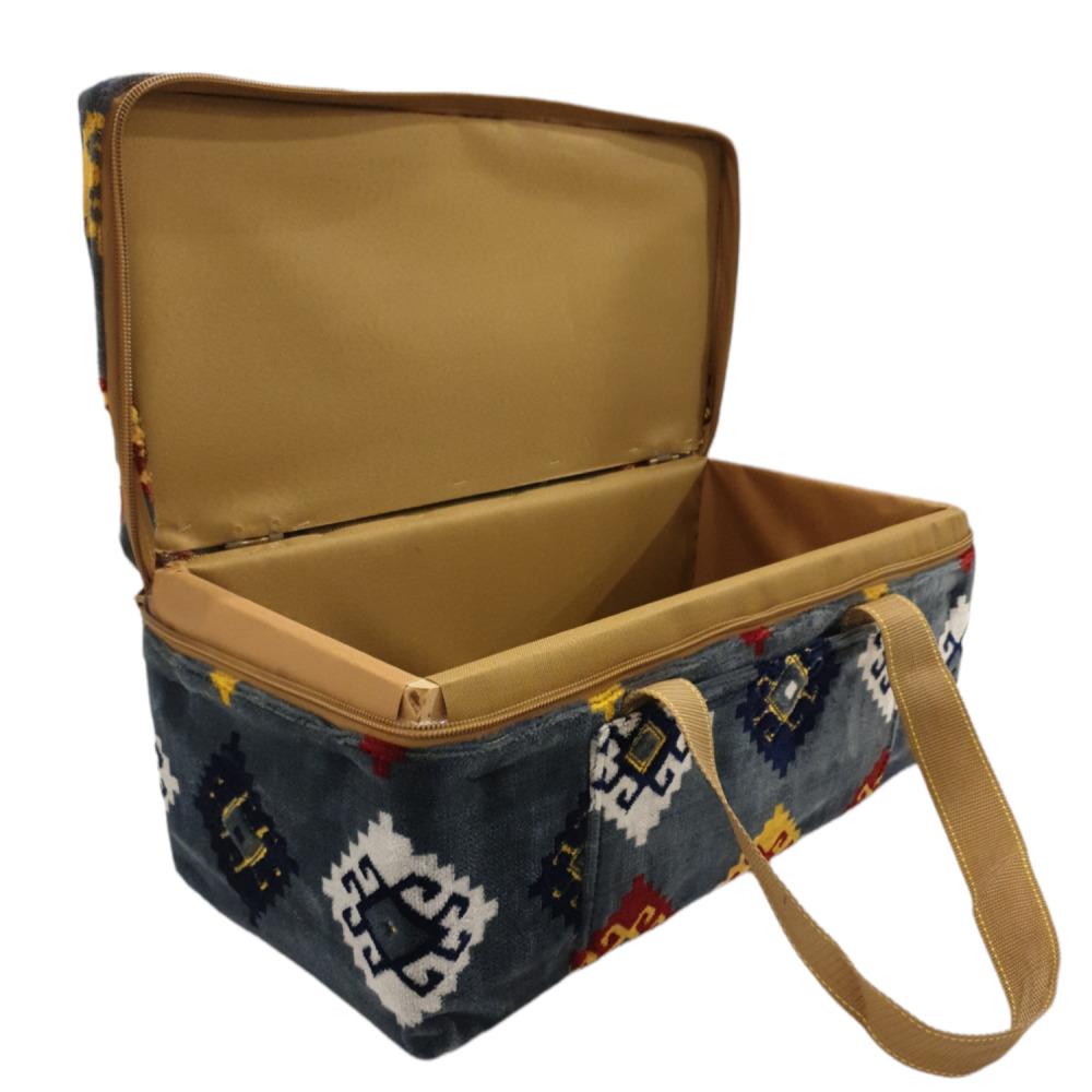 تكايه خشبيه وسط