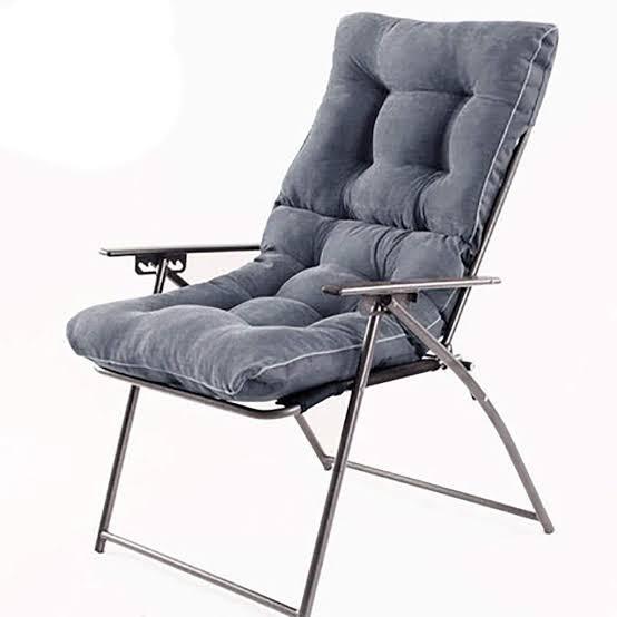 كرسي رحال رمادي